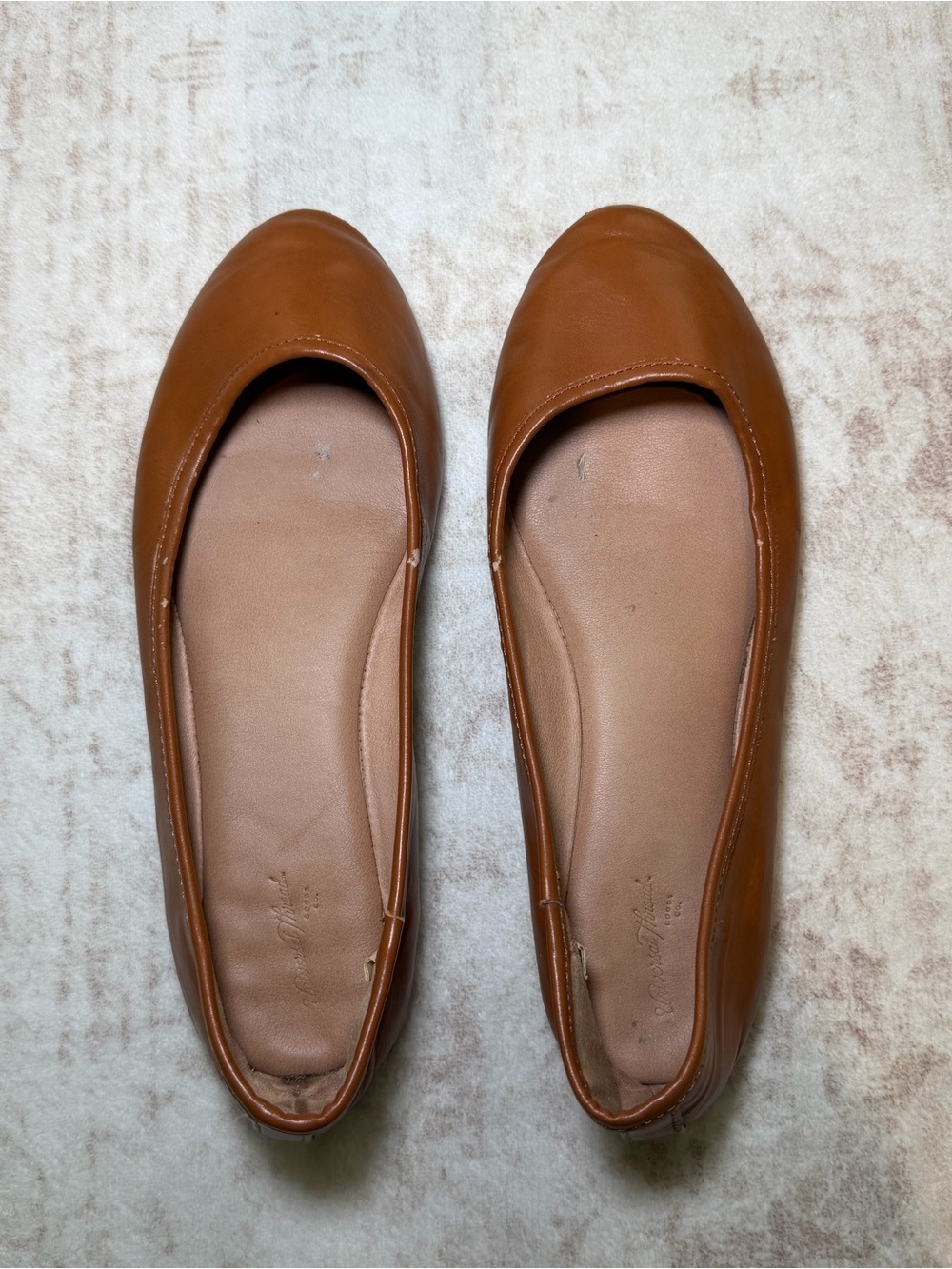 Universal Thread Tan Leather Ballet Flats Women’s 8.5W